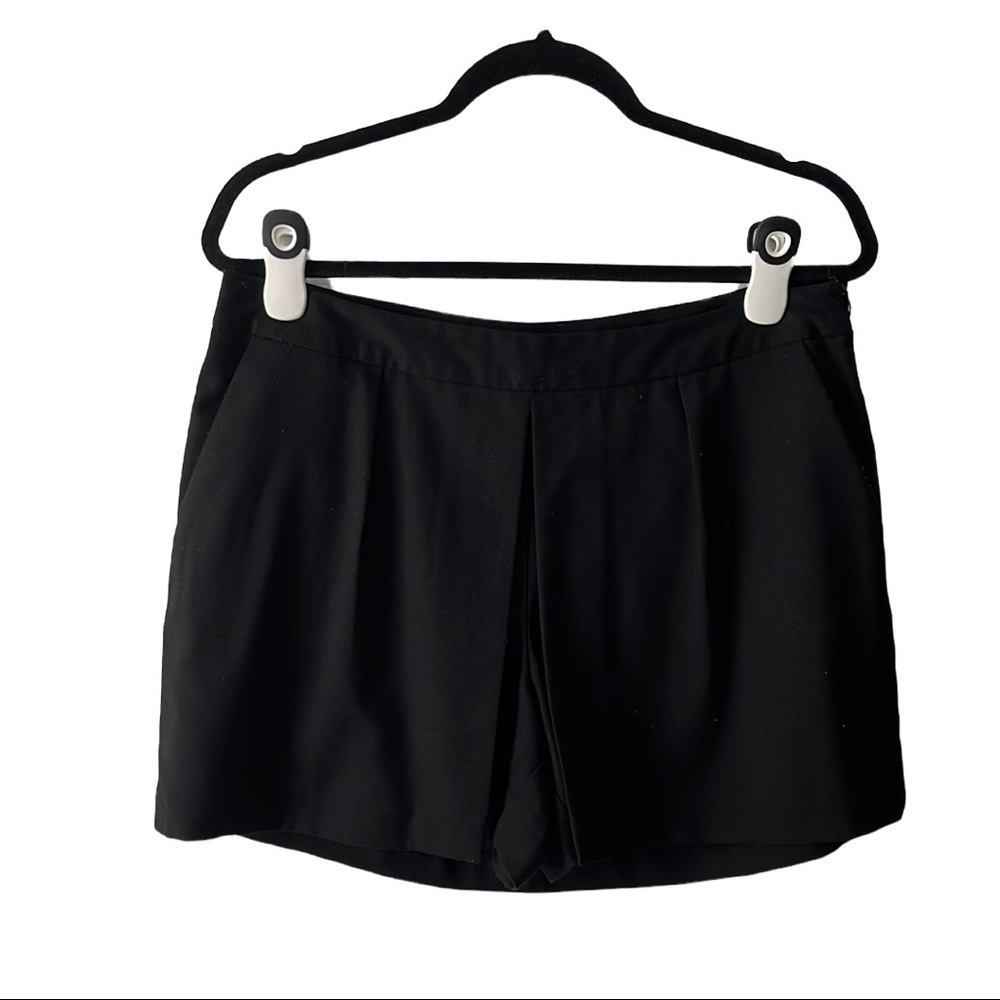 Gap skort